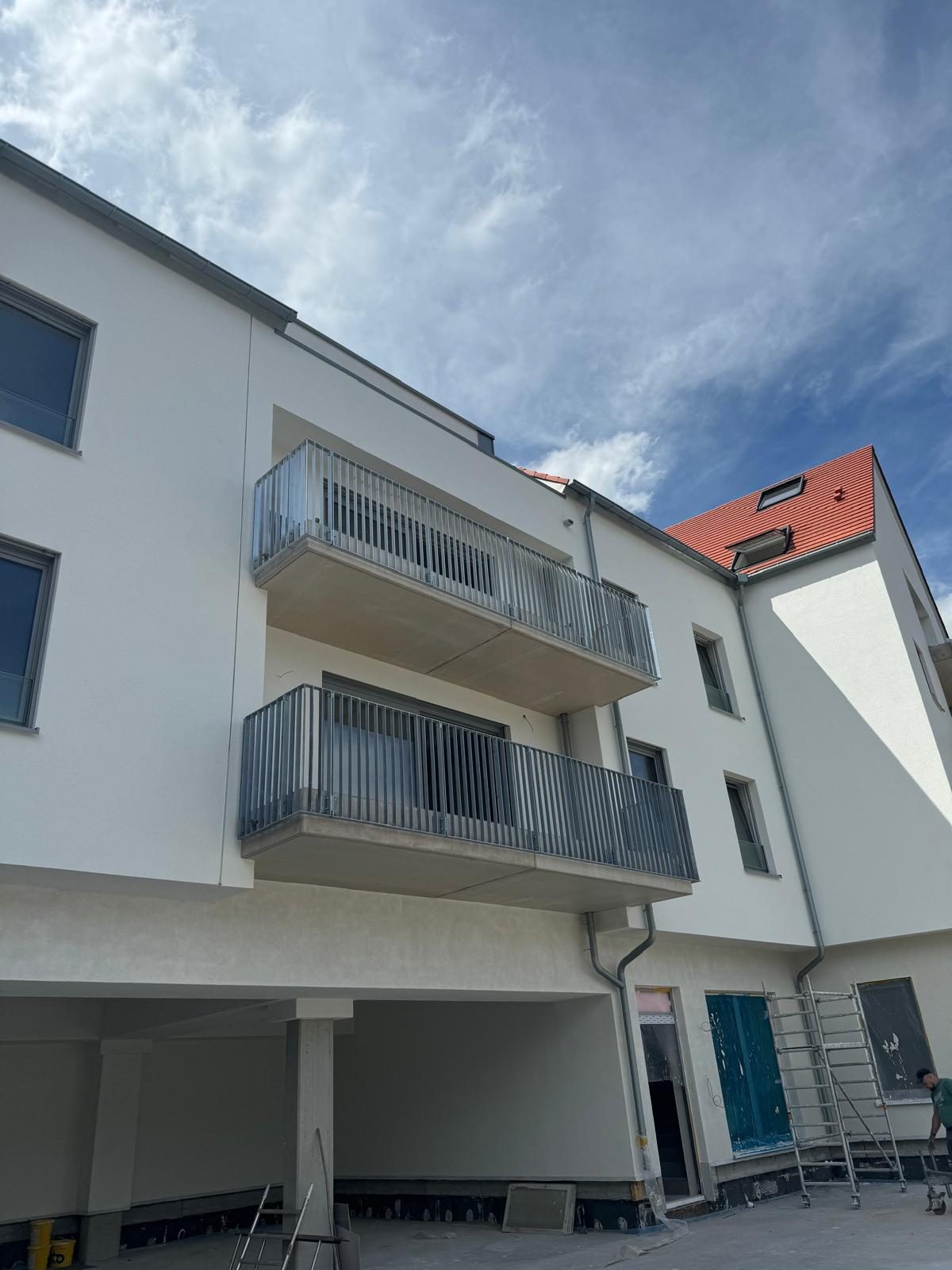 Anbaubalkone mit Edelstahl-Glasgeländer – AN Metallbau GmbH