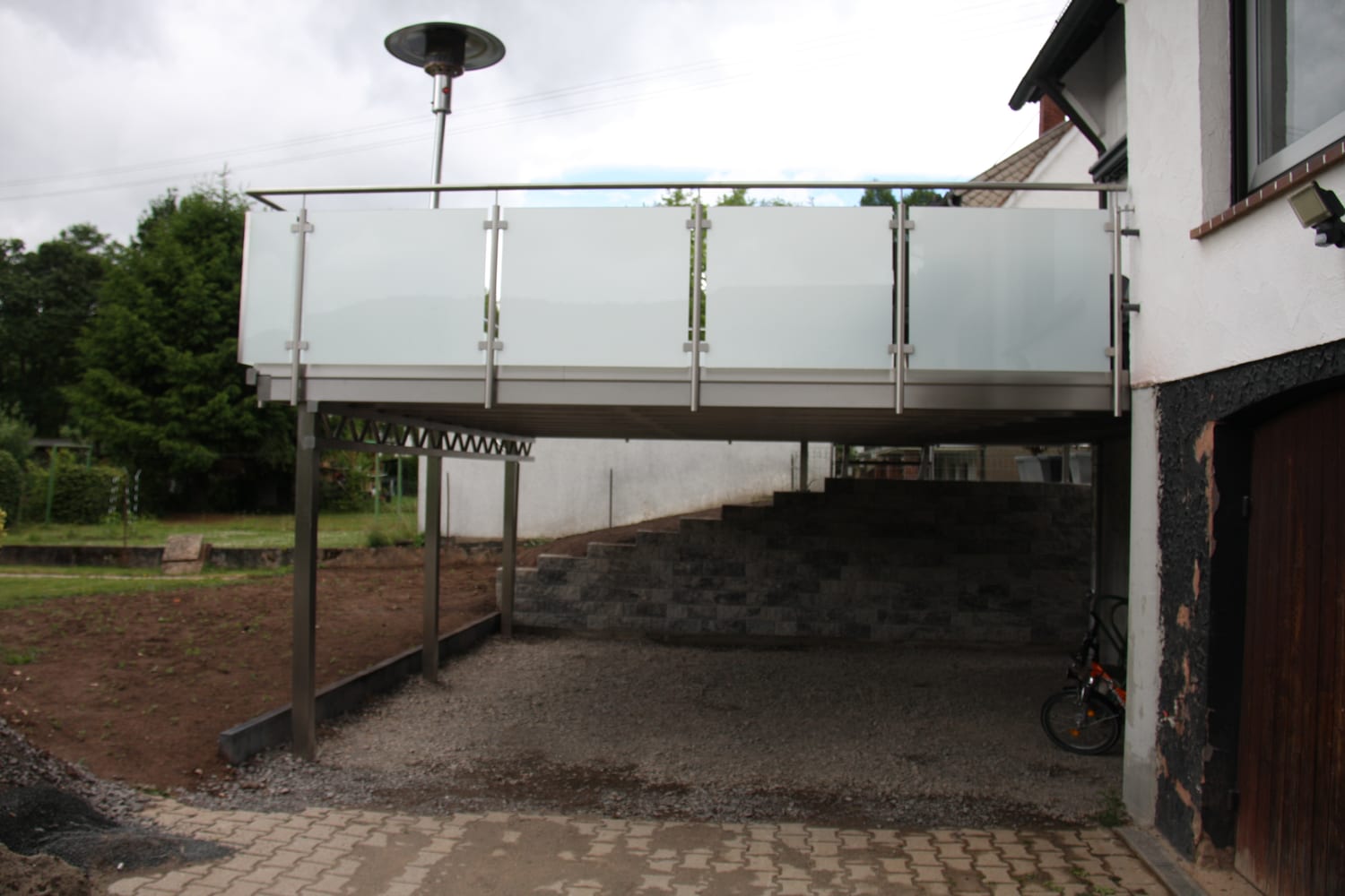 Balkon mit Glasgeländer – Referenz 13 – AN Metallbau GmbH