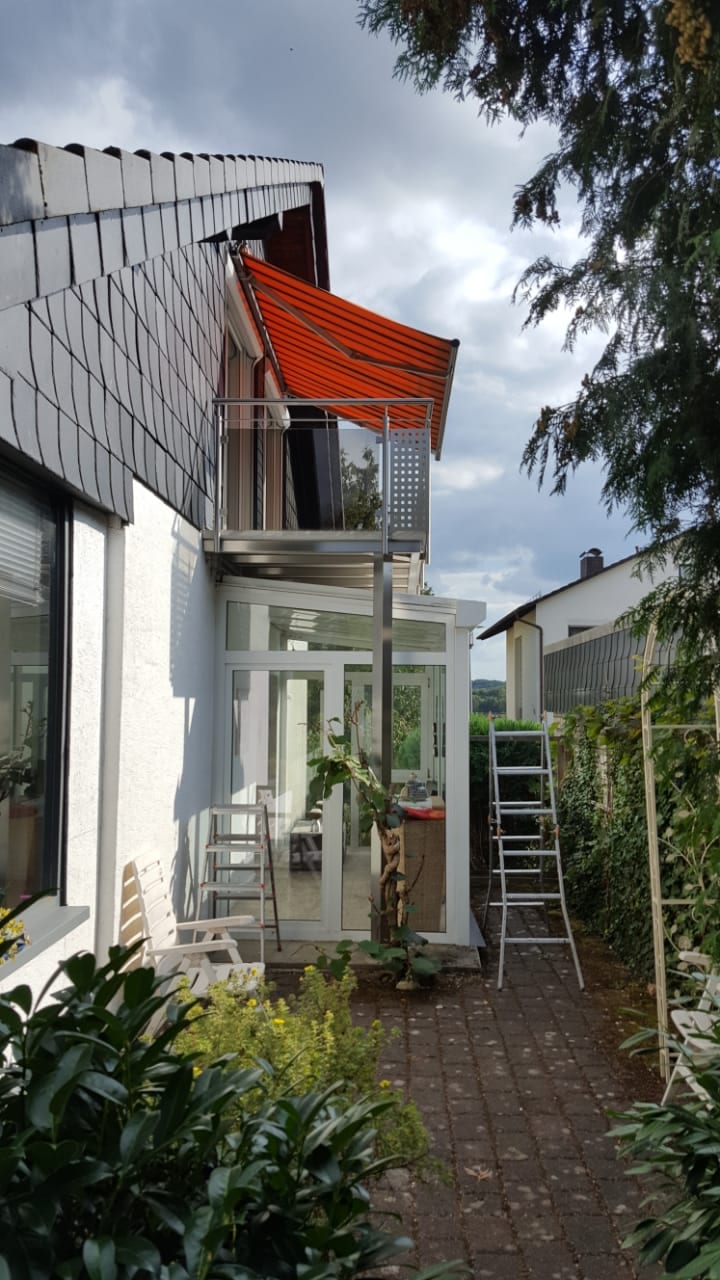 Balkon mit Glasgeländer – Referenz 22 – AN Metallbau GmbH