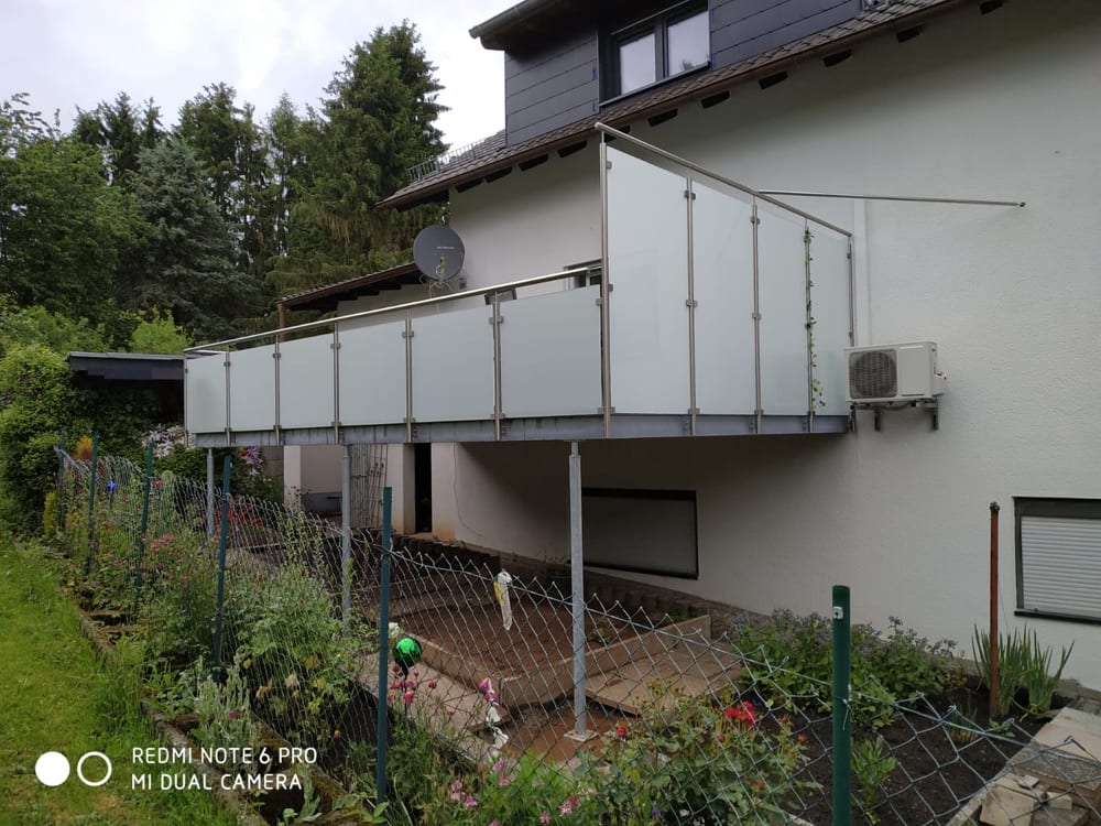 Balkon mit Glasgeländer – Referenz 26 – AN Metallbau GmbH