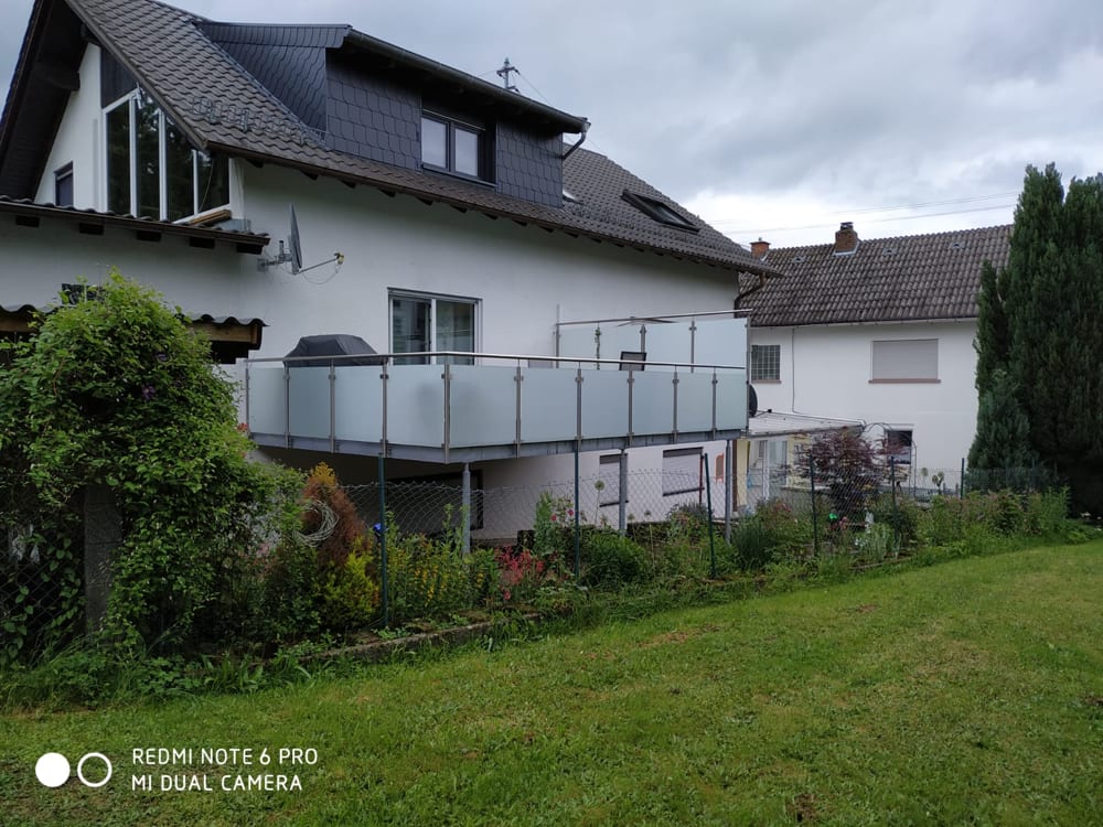 Balkon mit Glasgeländer – Referenz 27 – AN Metallbau GmbH