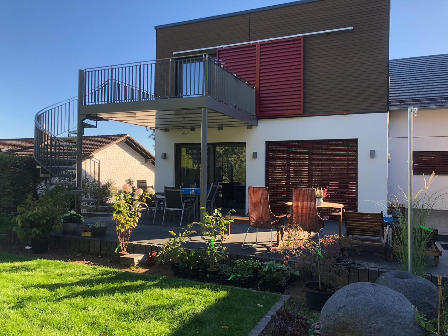 Balkon mit Glasgeländer – Referenz 32 – AN Metallbau GmbH