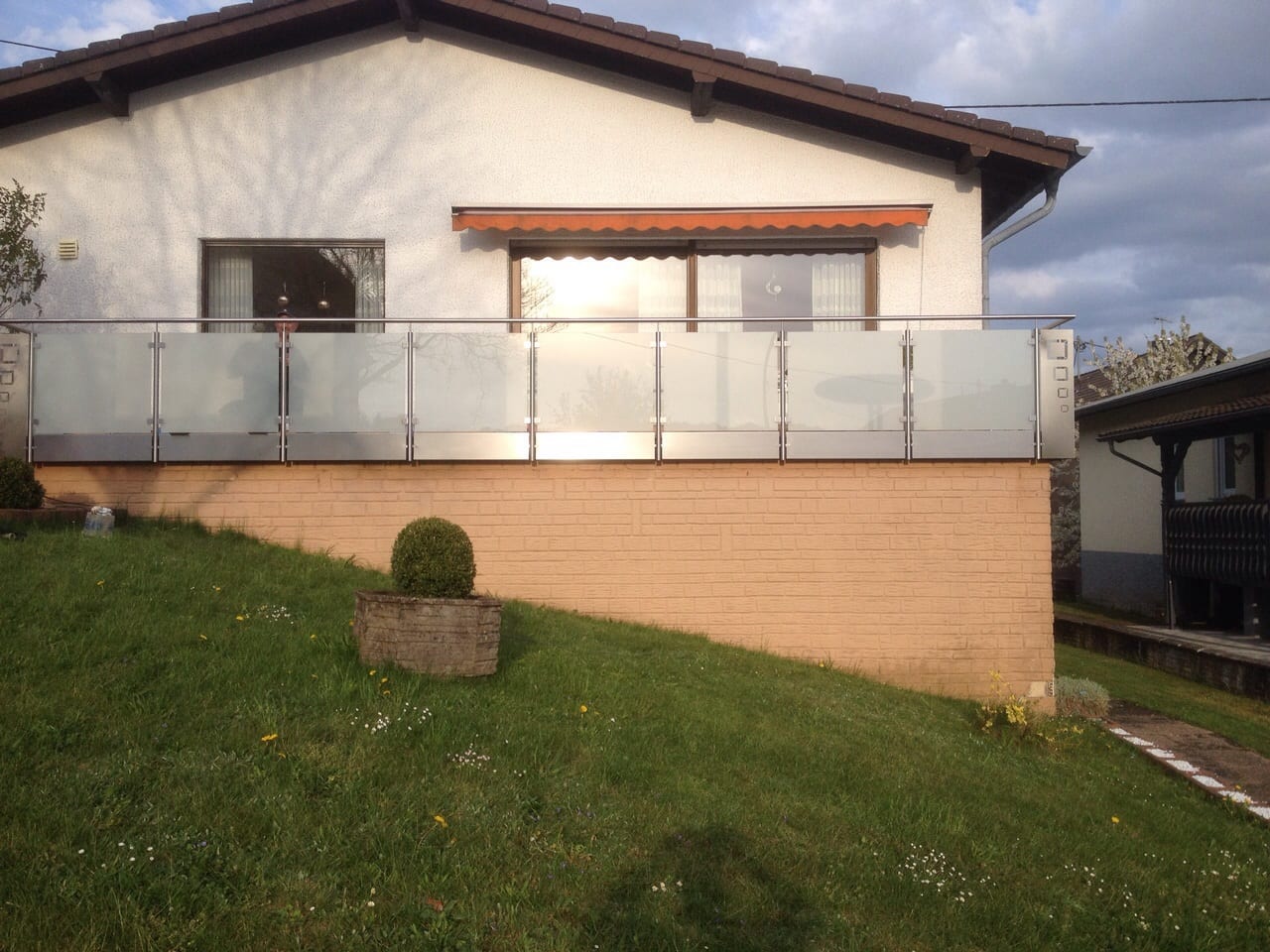Glasgeländer aus Edelstahl und Glas – Referenz 3 – AN Metallbau GmbH
