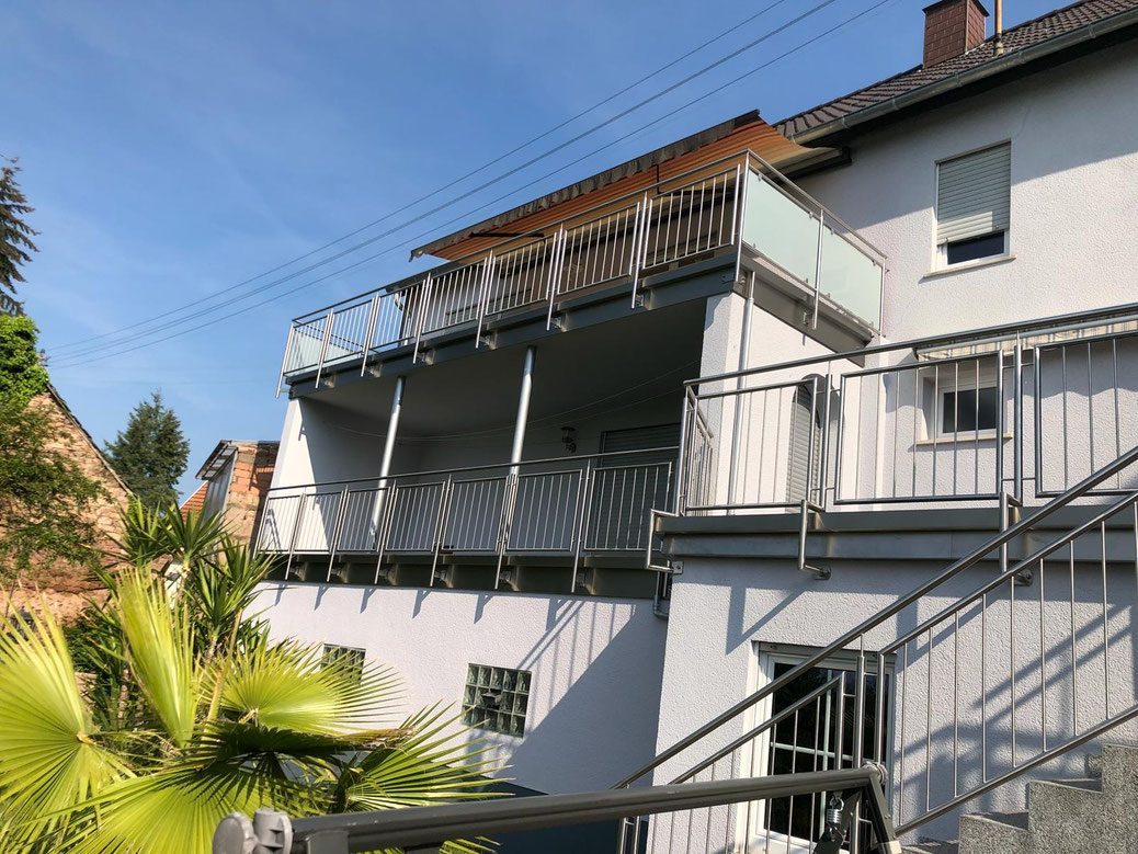 Balkon mit Metallgeländer – Referenz 198 – AN Metallbau GmbH